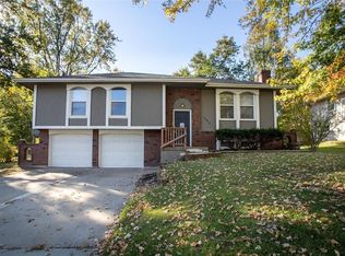 16813 E Salisbury Rd, Independence, MO 64056
