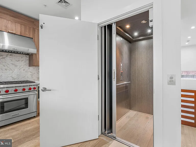 237 N 23rd St #1 — Photo 33