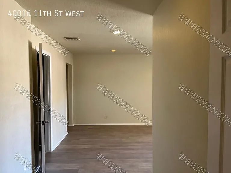 40016 11th St W — Photo 20
