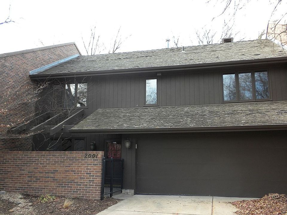 1st image of 2001 Greenbriar Ln