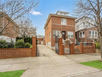 1653 Yates Avenue, Bronx, NY, 10461