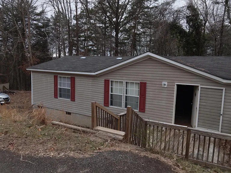 284 Kate Rd — Photo 5