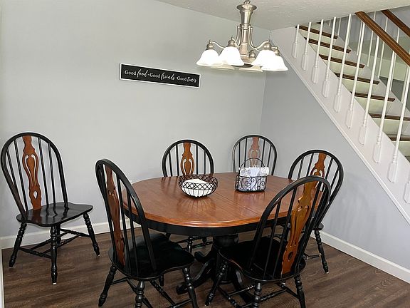 5th image of 76 Woodside Drive