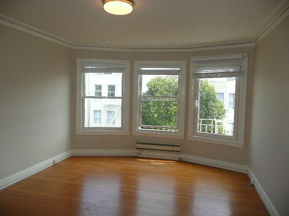 4th image of 1555 Greenwich St #A11