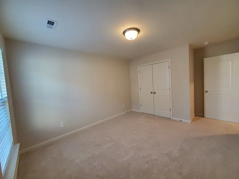1217 Leanndra Park — Photo 24