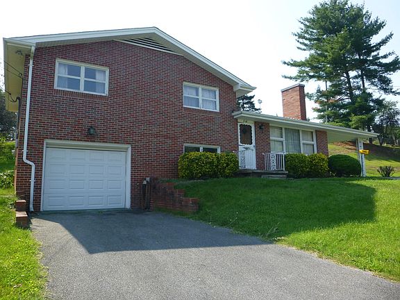 5th image of 216 Darlington Dr