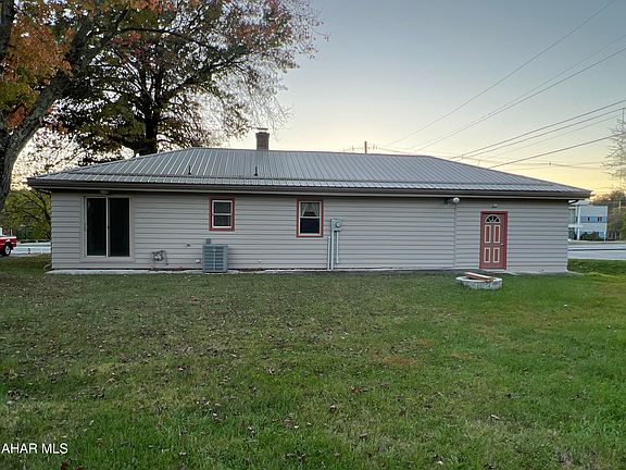 2nd image of 811 S Logan Blvd