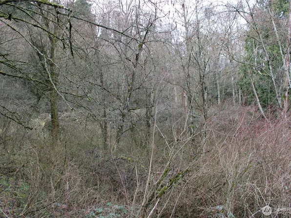 2401 XX West Valley Highway E, Edgewood, WA 98372