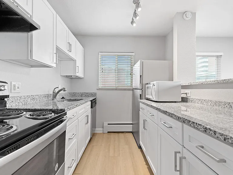4101 E Iowa — Photo 15