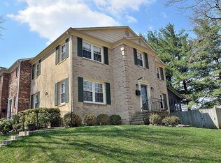 9545 Hunt Square Ct, Springfield, VA 22153