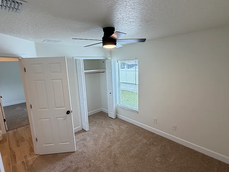 2921 Blackburn Ave — Photo 11