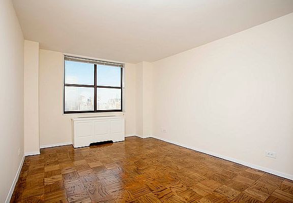 4th image of 330 E 39th St APT 23G