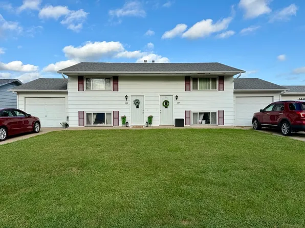 1415 11th St, Silvis, IL 61282
