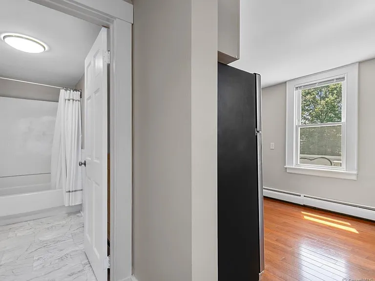 502 Chapel St #4 — Photo 9
