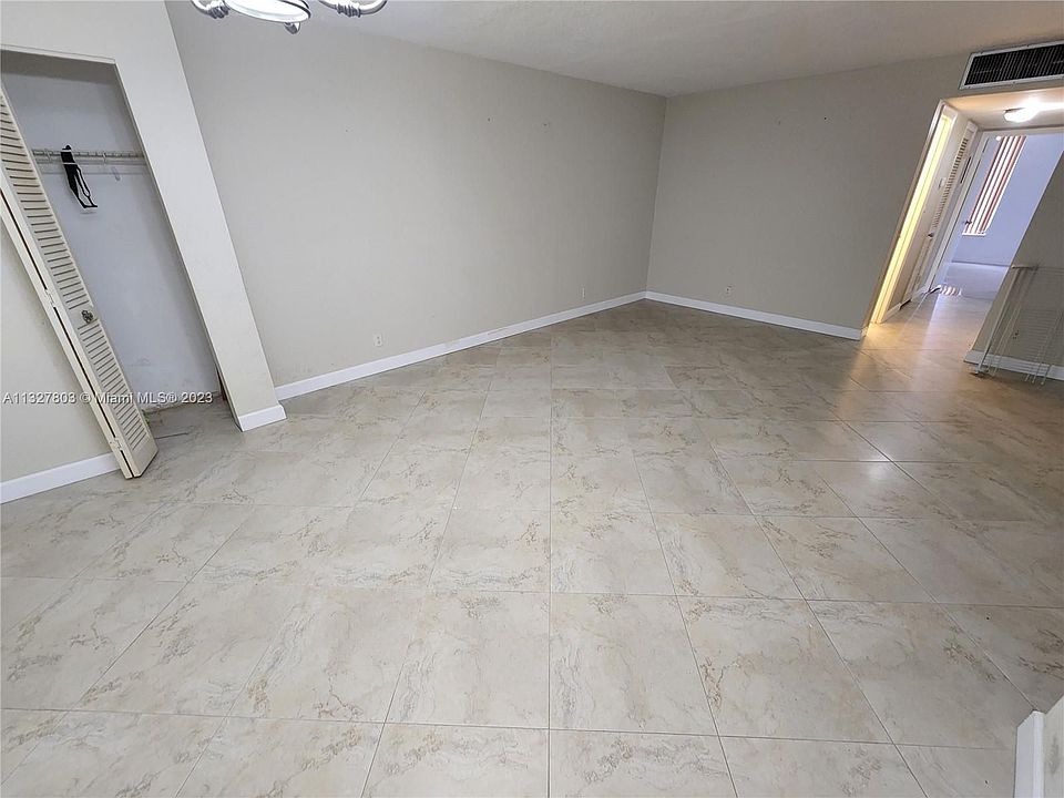 2nd image of 940 NE 199th St #3M