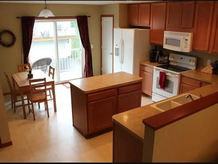 902 Ledgestone Dr #1 — Photo 3