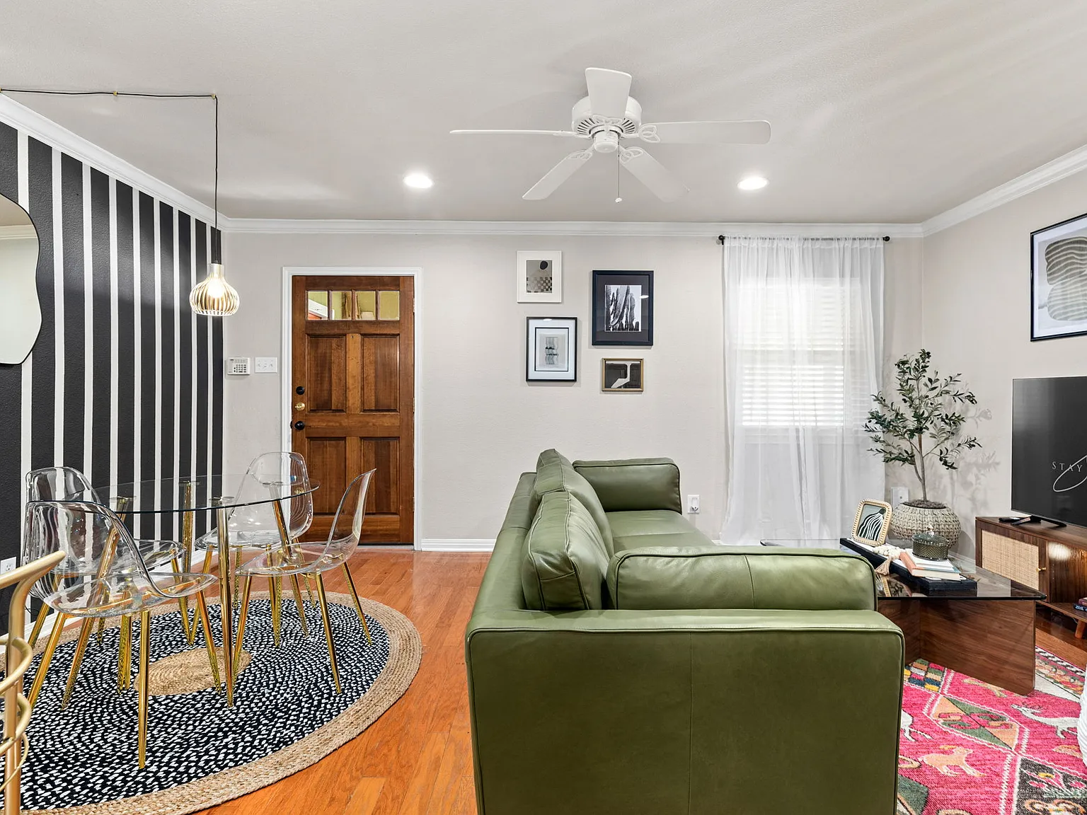 1 bed, $2,600 — Photo 4