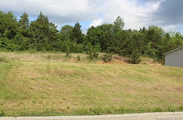 2nd image of 13 Poplar Glen Dr