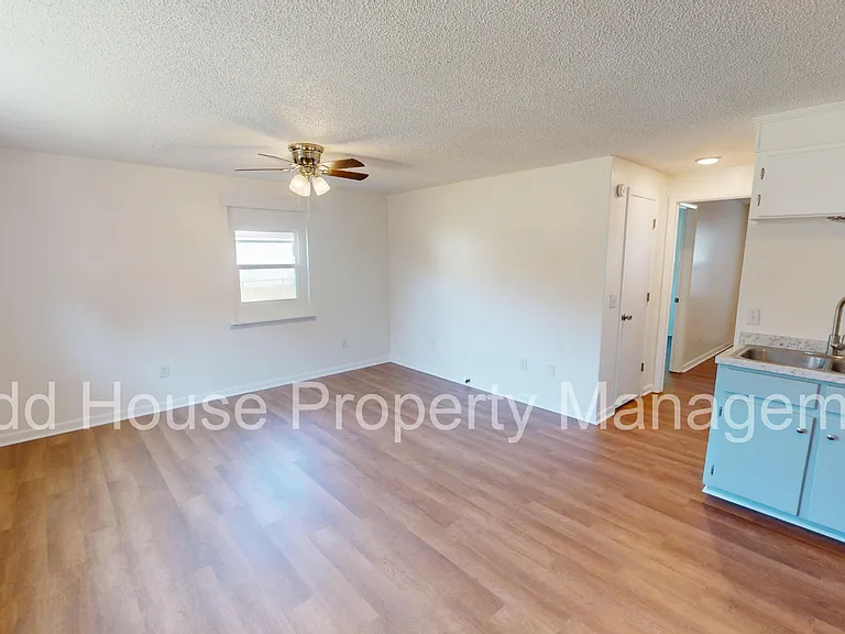 121 Grimes St #1 — Photo 6