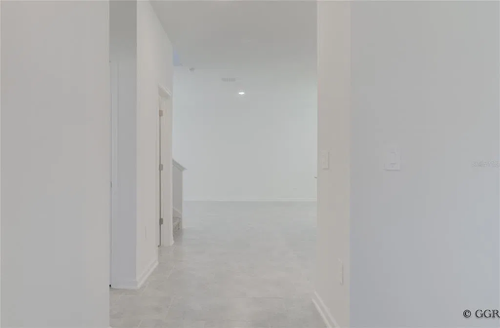 4 bed, 3.5 bath, 2262 sqft, $2,700 — Photo 3
