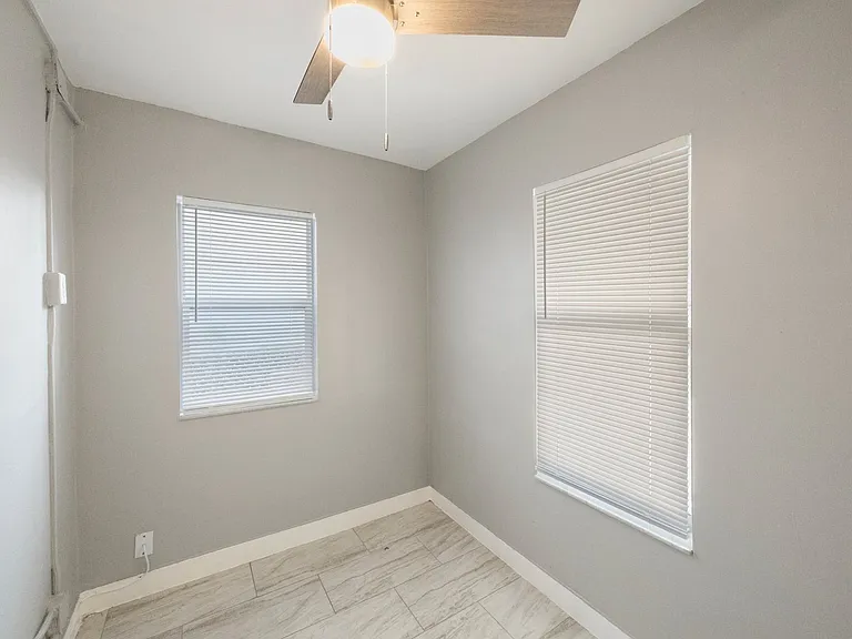 433 Delmar Ter S #1 — Photo 7