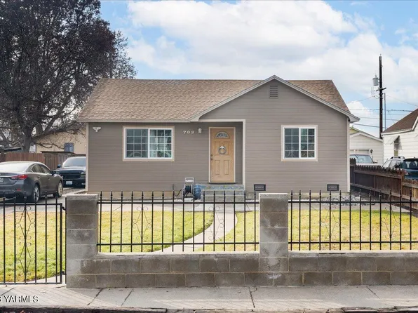 703 Jefferson Ave, Toppenish, WA 98948