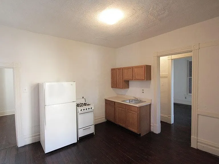 315 Franklin Ave #1 — Photo 2