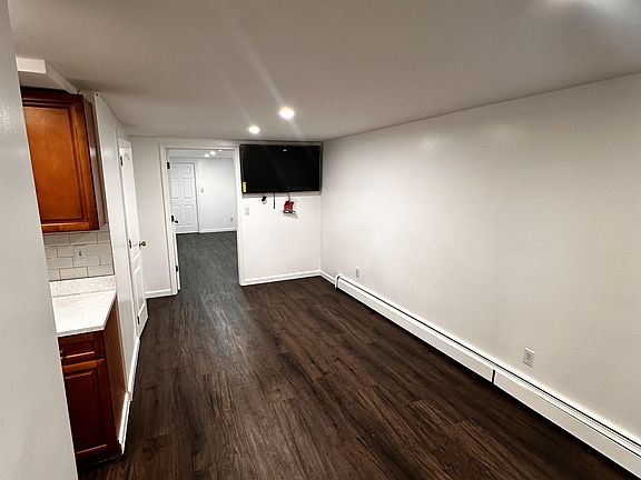 5th image of 3164 Fenton Ave #1B