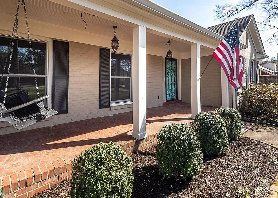 500 Colonial Rd