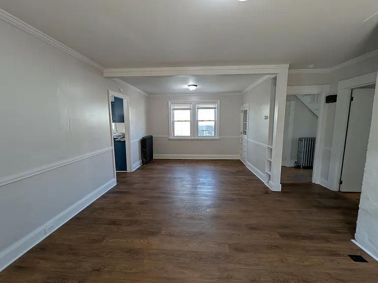 258 Essex St — Photo 10