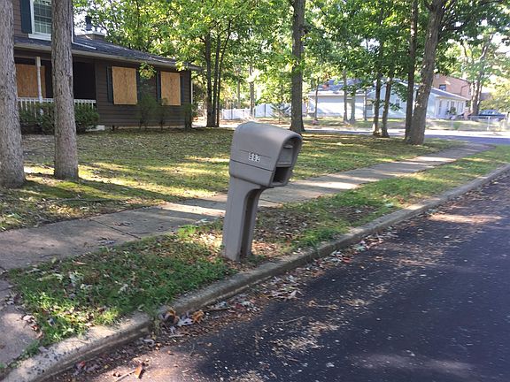 2nd image of 982 Hearthstone Dr