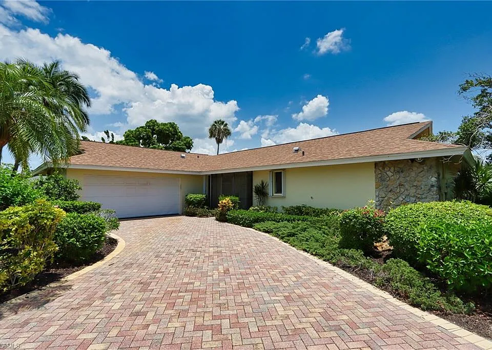 28387 Las Palmas Cir