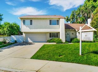25433 Via Alcira, Santa Clarita, CA 91355