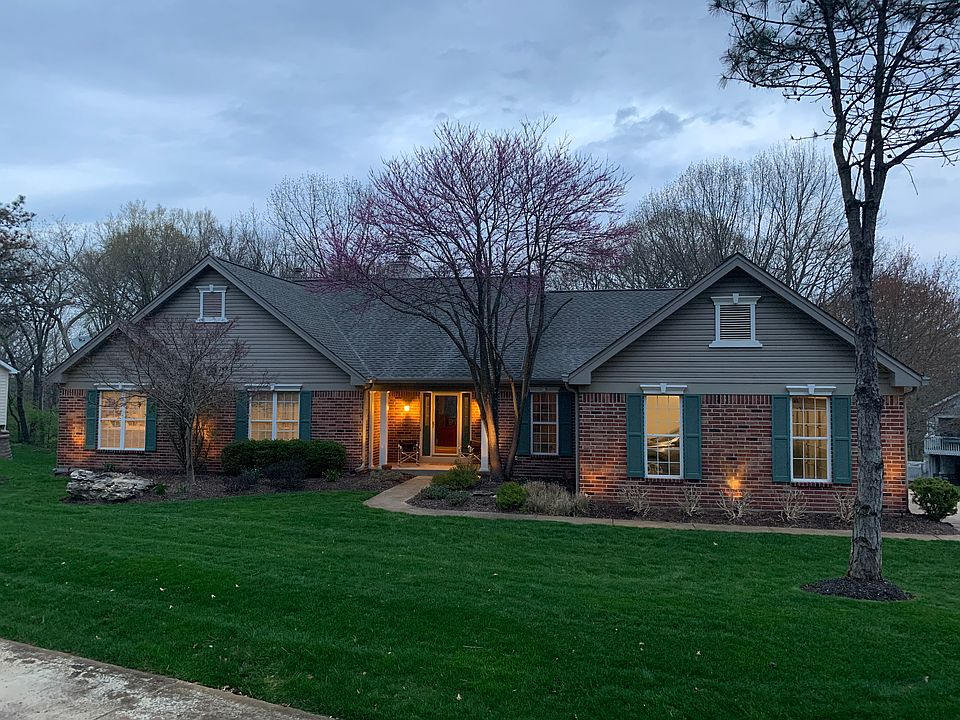 2nd image of 16147 Pine Terrace Dr