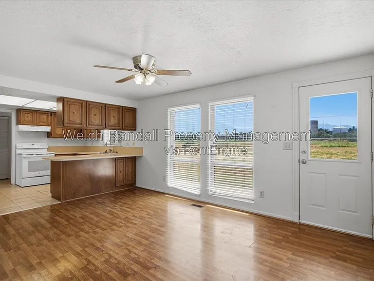 3548 S Midland Dr — Photo 7