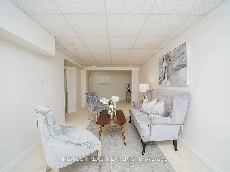1856 Woodgate Ct — Photo 4