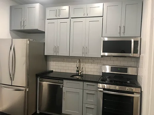 Rented by Sophie Bednarczyk | media 11