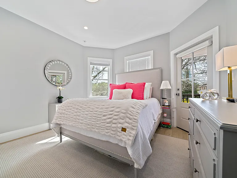 144 Linden St #2 — Photo 14