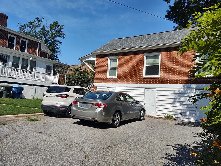 400 Wiley Ave #C — Photo 12