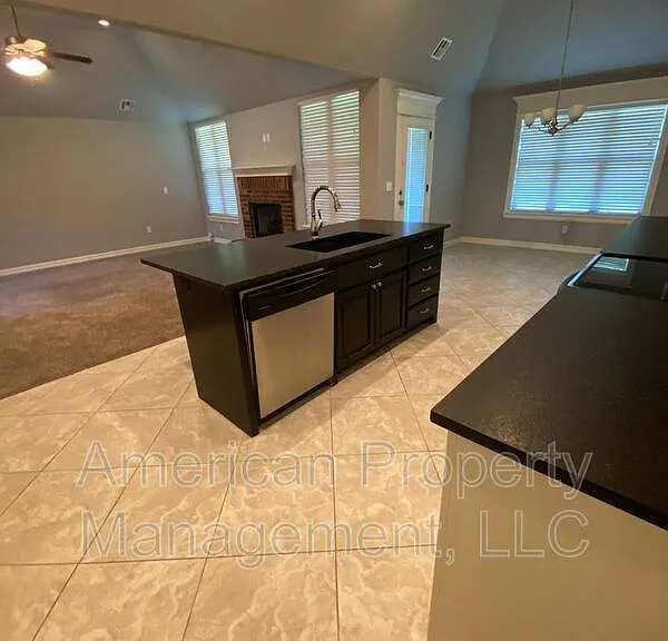 5312 Charleston Dr — Photo 6