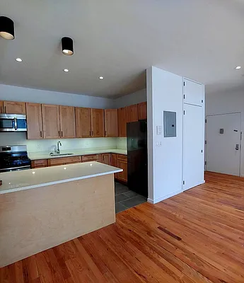 Rented by Moss Realty Company | media 12