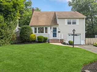 1023 Columbus Ave, Westfield, NJ 07090