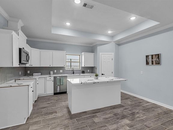 5th image of 237 Camden Hills Dr