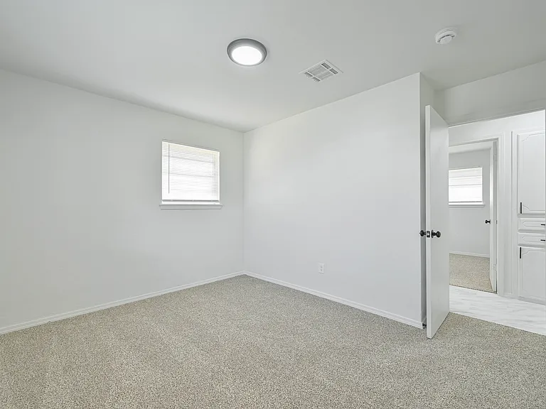 4720 SE 50th St — Photo 17