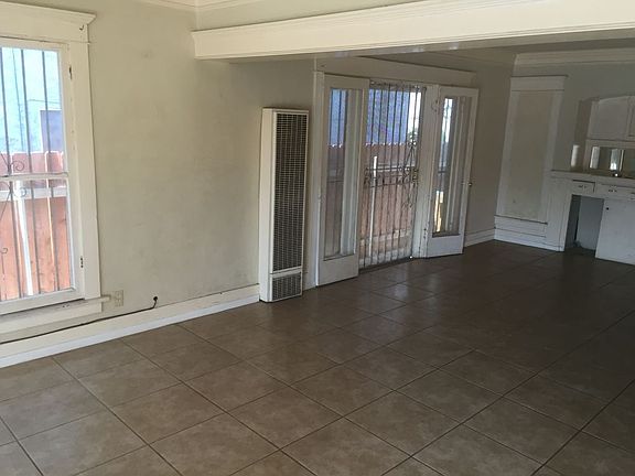 2nd image of 6927 S Figueroa St