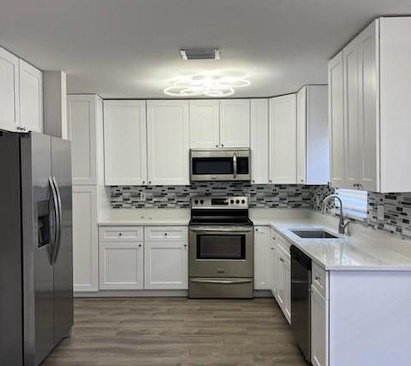 1st image of 208 Magnolia Ave