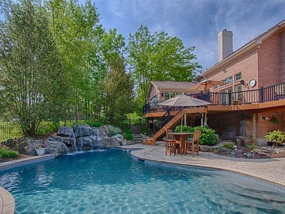 3rd image of 5180 Oakbrook Dr