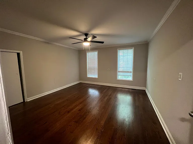 221 N Lee St — Photo 13