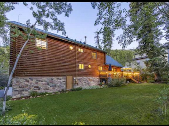 4th image of 185 Saint Moritz Strasse