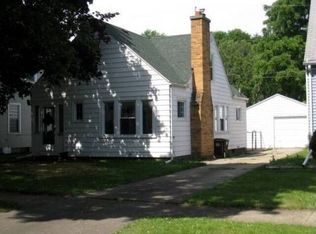933 N Verlinden Ave, Lansing, MI 48915